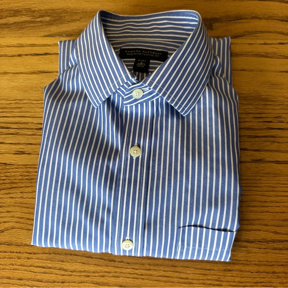 Banana Republic Men’s Non Iron Blue White Striped Classic Fit Dress Shirt Size S - Picture 6 of 9